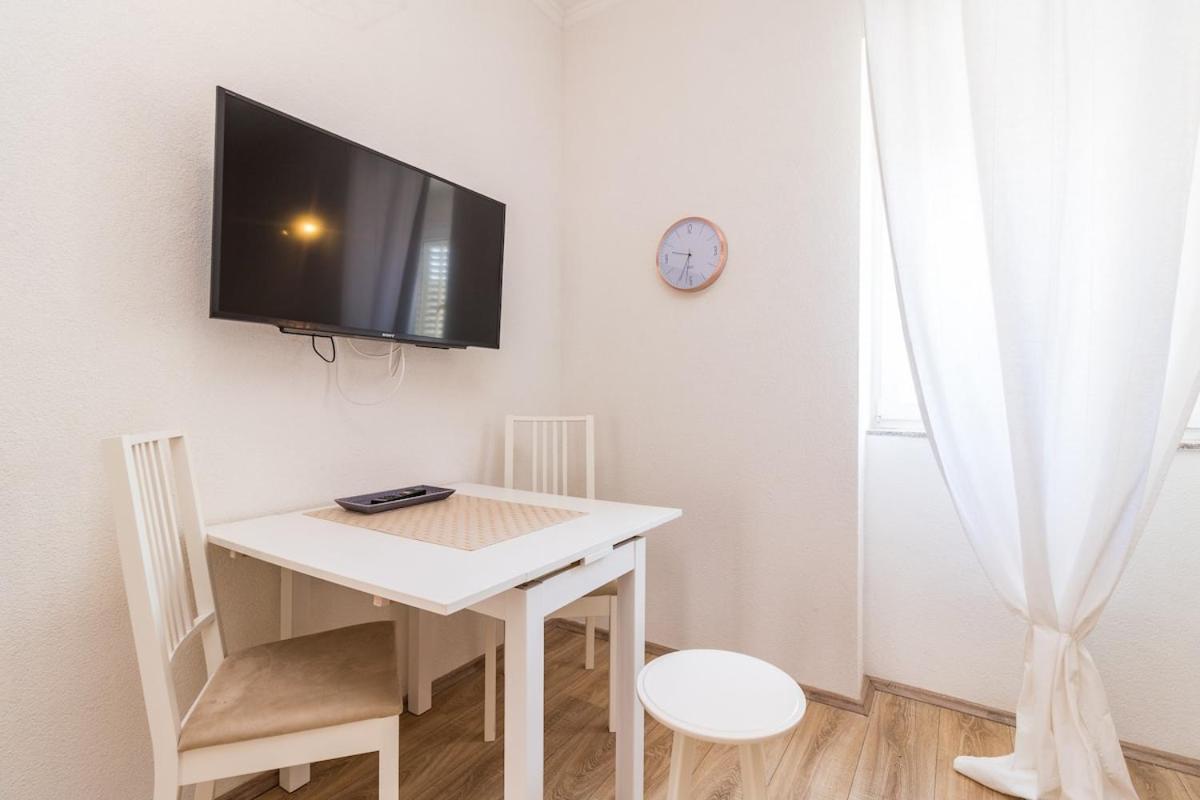 Gridolina Apartment Pula Ngoại thất bức ảnh