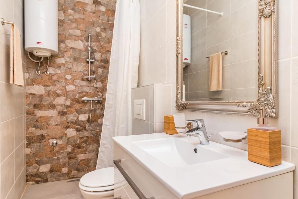 Gridolina Apartment Pula Ngoại thất bức ảnh