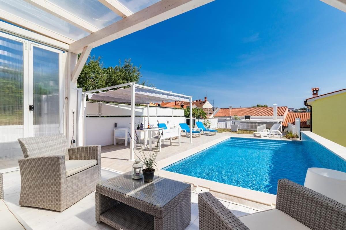 Gridolina Apartment Pula Ngoại thất bức ảnh