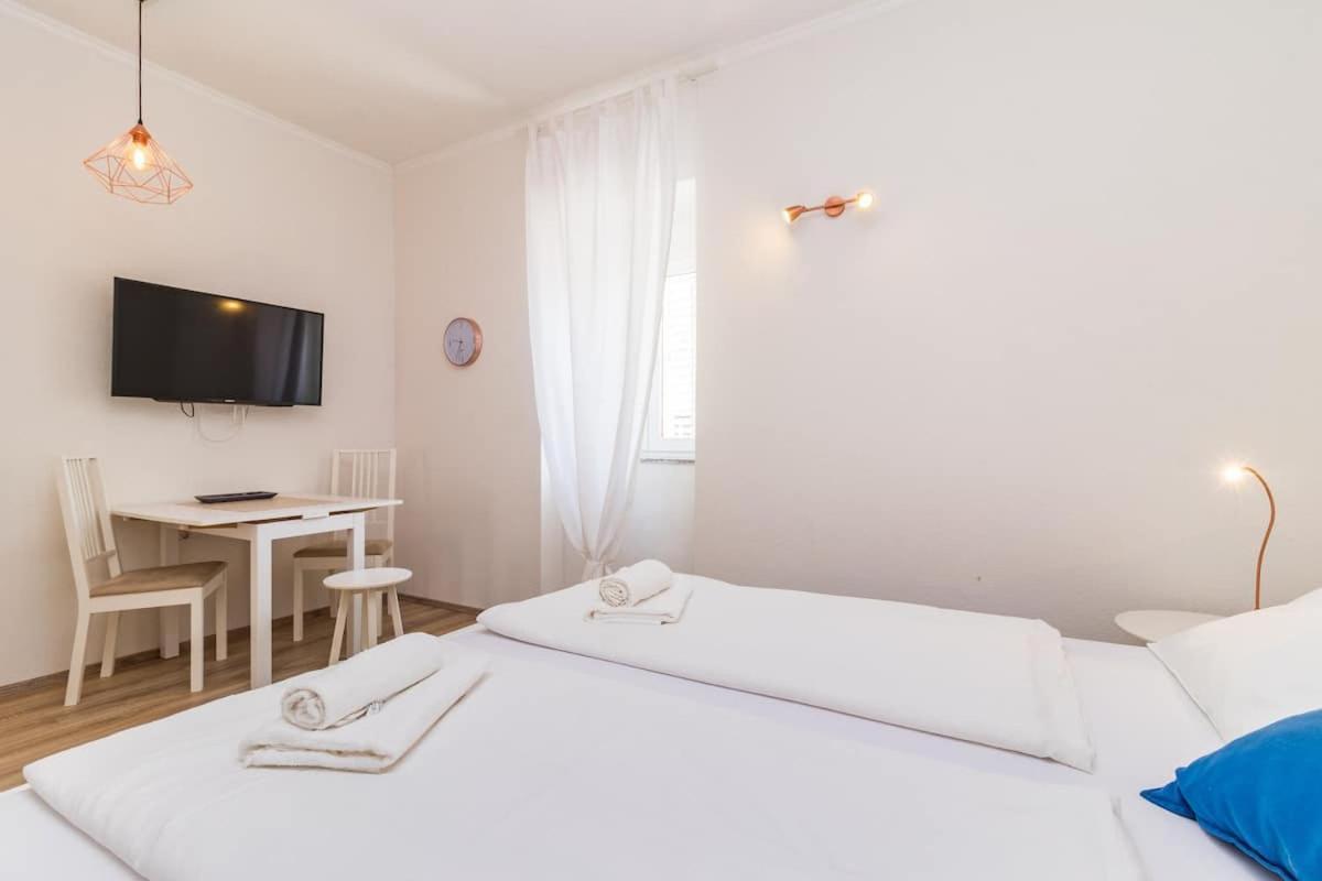 Gridolina Apartment Pula Ngoại thất bức ảnh