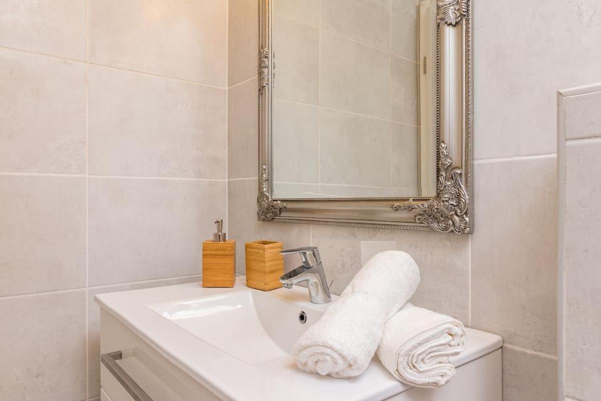 Gridolina Apartment Pula Ngoại thất bức ảnh